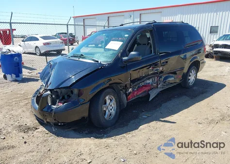 2005 Chrysler Town & Country Touring z USA, uszkodzony, nr VIN 2C4GP54L65R402338